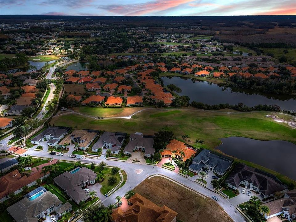 На продажу: $149,900 (0.27 acres)