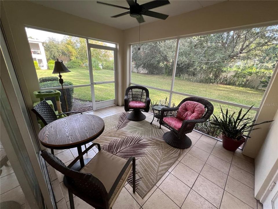 For Sale: $205,000 (1 beds, 1 baths, 864 Square Feet)