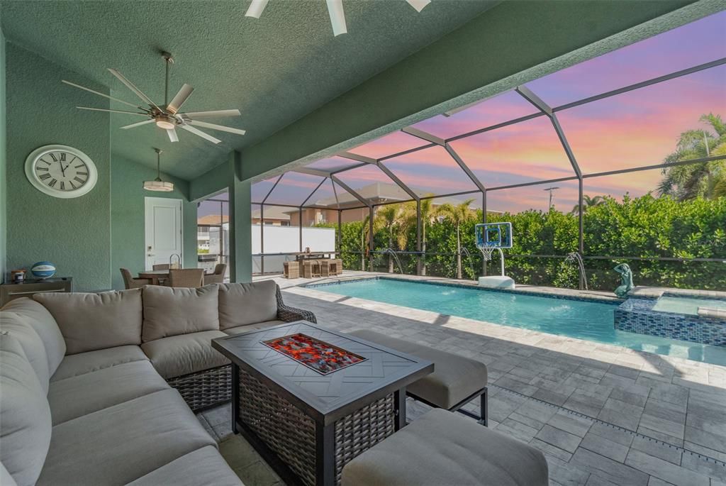 На продажу: $1,379,000 (3 спален, 3 ванн, 2227 Квадратных фут)