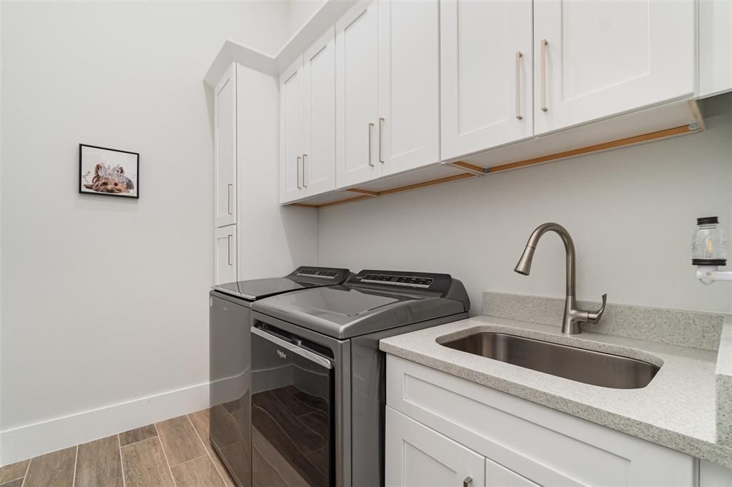 На продажу: $1,379,000 (3 спален, 3 ванн, 2227 Квадратных фут)