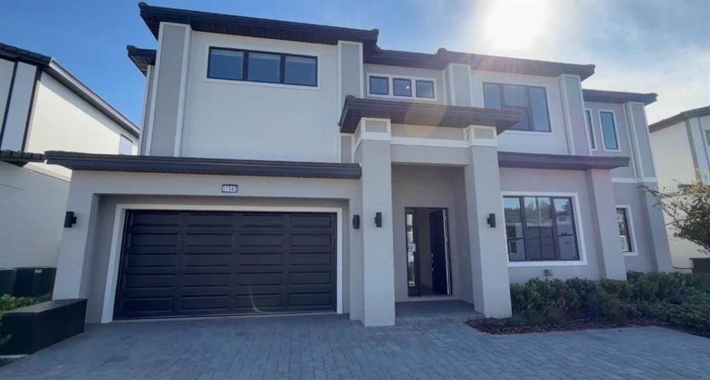 Vendido Recientemente: $1,593,540 (15 camas, 16 baños, 6374 Pies cuadrados)