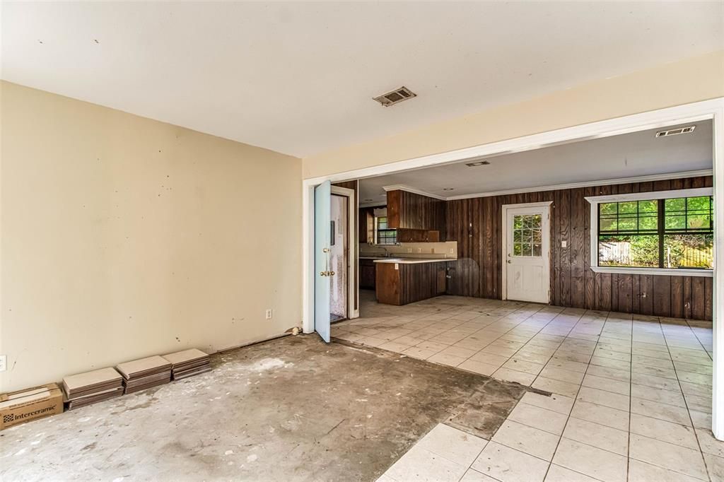 For Sale: $175,000 (3 beds, 2 baths, 1468 Square Feet)