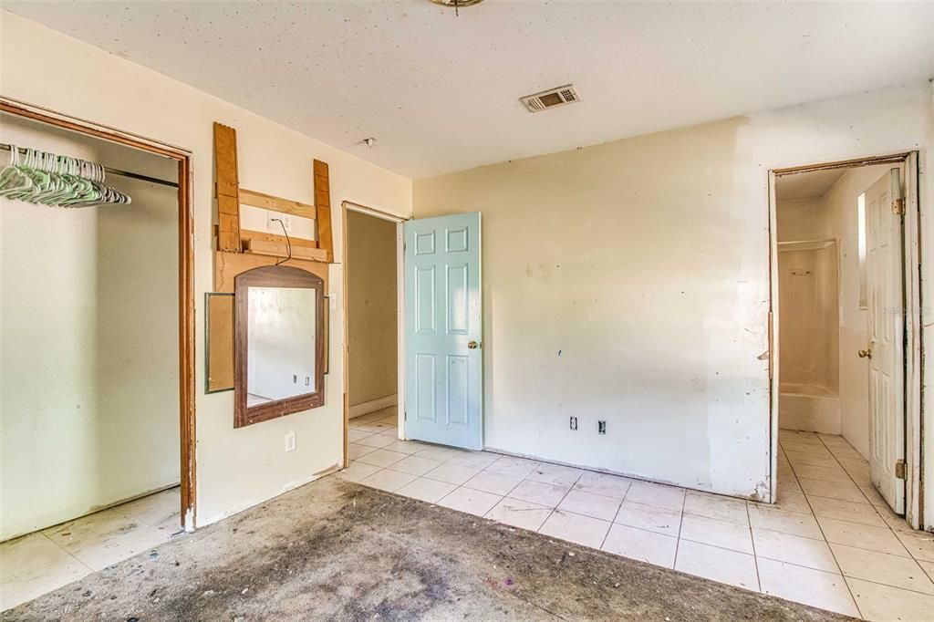 For Sale: $175,000 (3 beds, 2 baths, 1468 Square Feet)