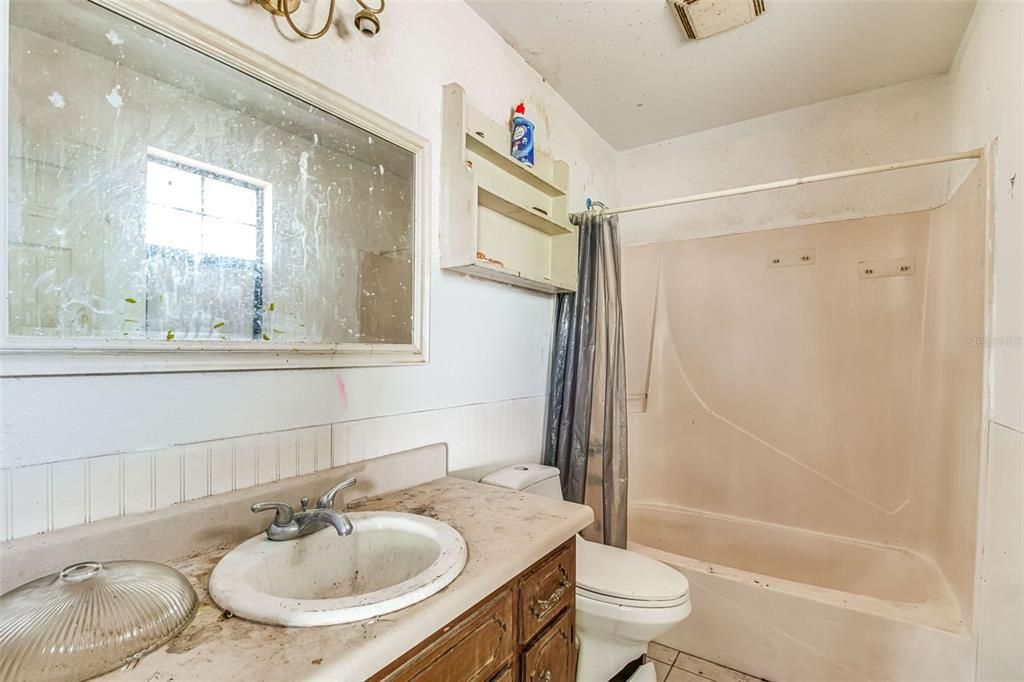 For Sale: $175,000 (3 beds, 2 baths, 1468 Square Feet)