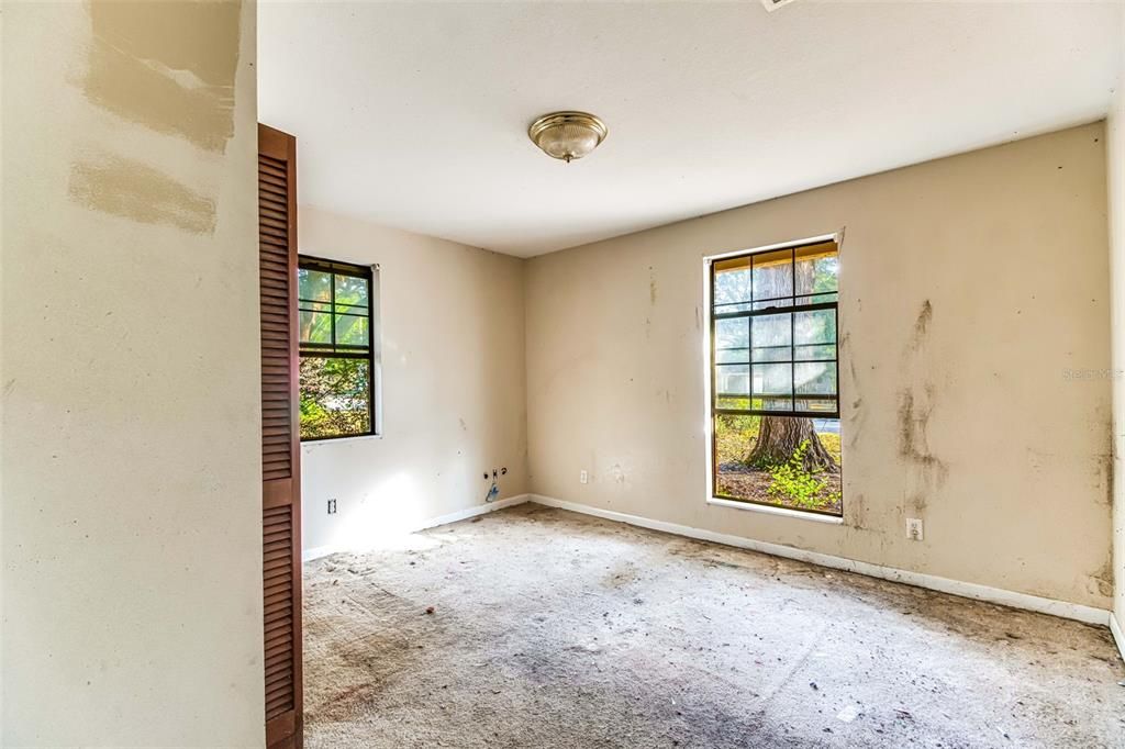 For Sale: $175,000 (3 beds, 2 baths, 1468 Square Feet)