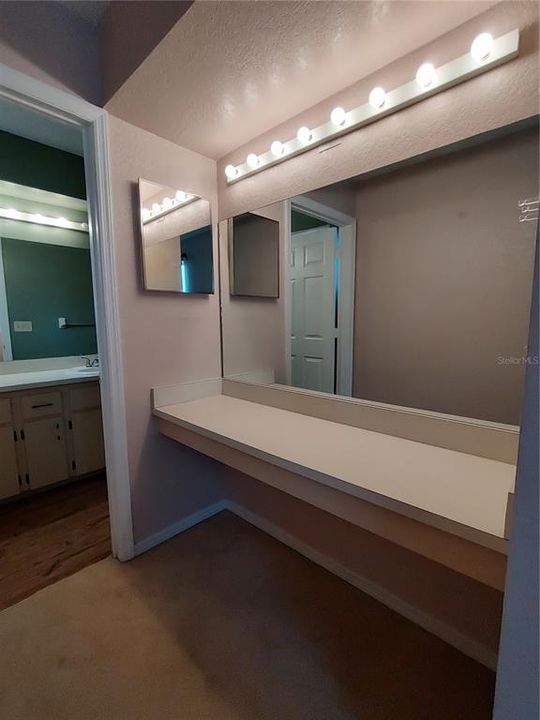 待售: $219,900 (2 贝兹, 2 浴室, 1424 平方英尺)