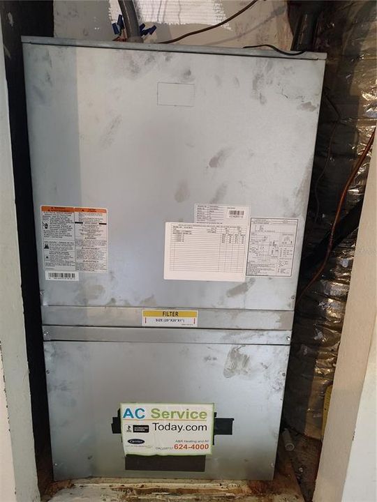 待售: $219,900 (2 贝兹, 2 浴室, 1424 平方英尺)