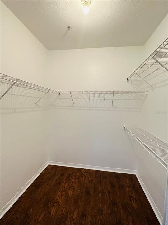 For Rent: $1,950 (3 beds, 2 baths, 1285 Square Feet)