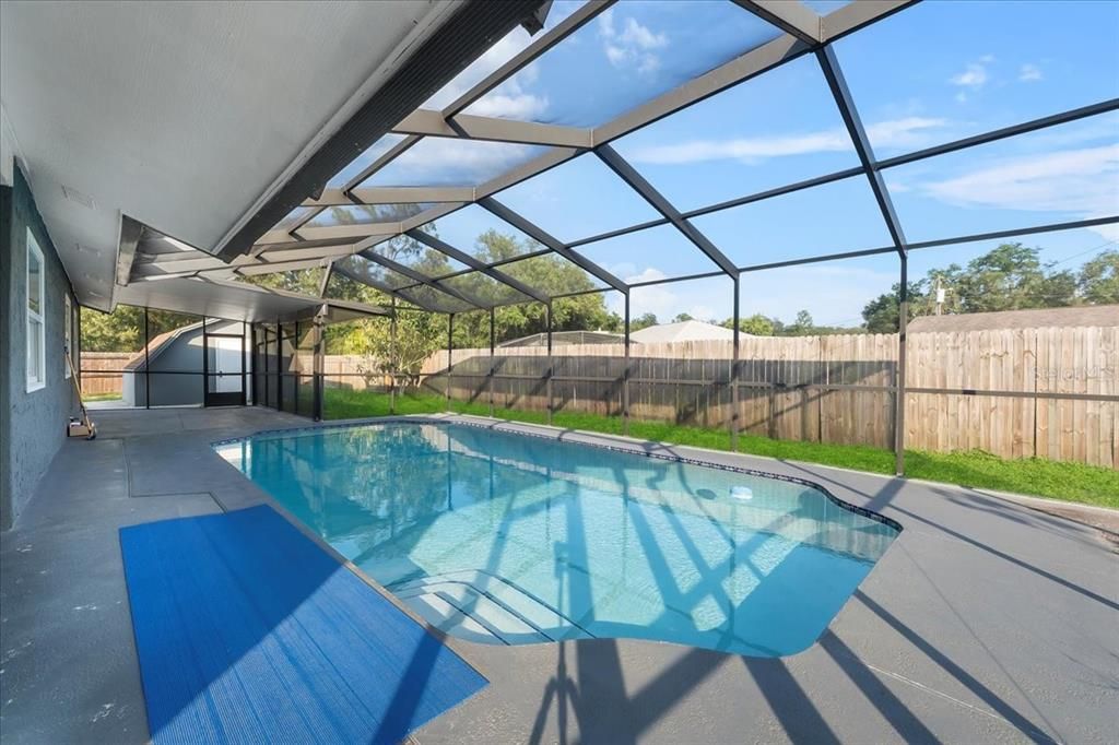 For Rent: $1,999 (3 beds, 2 baths, 2078 Square Feet)