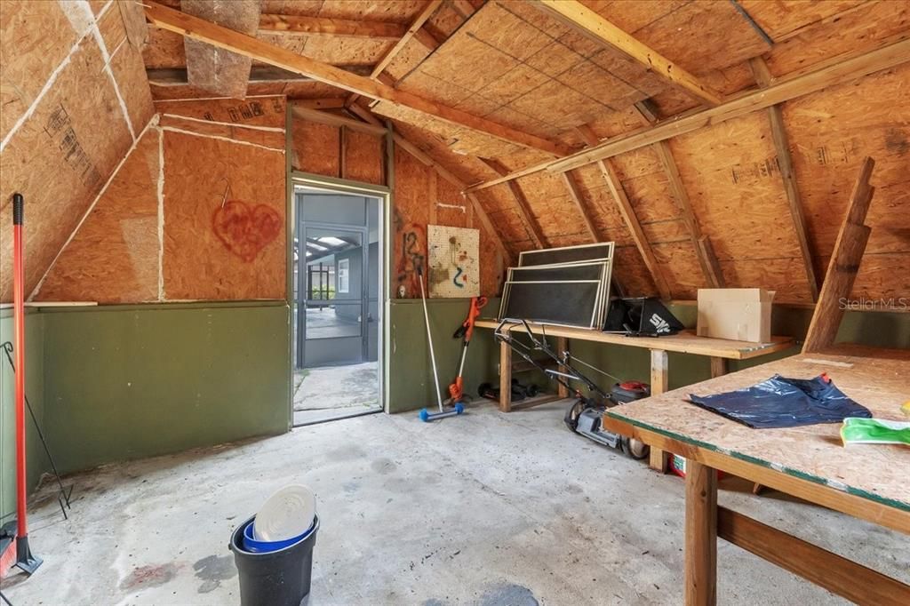 For Rent: $1,999 (3 beds, 2 baths, 2078 Square Feet)