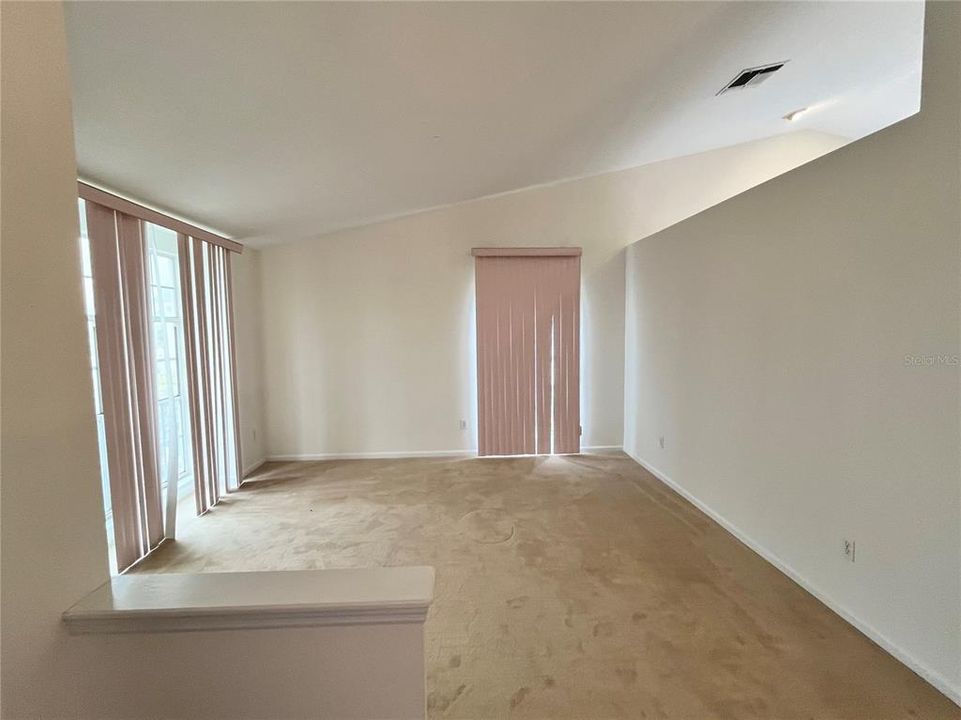 На продажу: $385,000 (3 спален, 2 ванн, 1646 Квадратных фут)