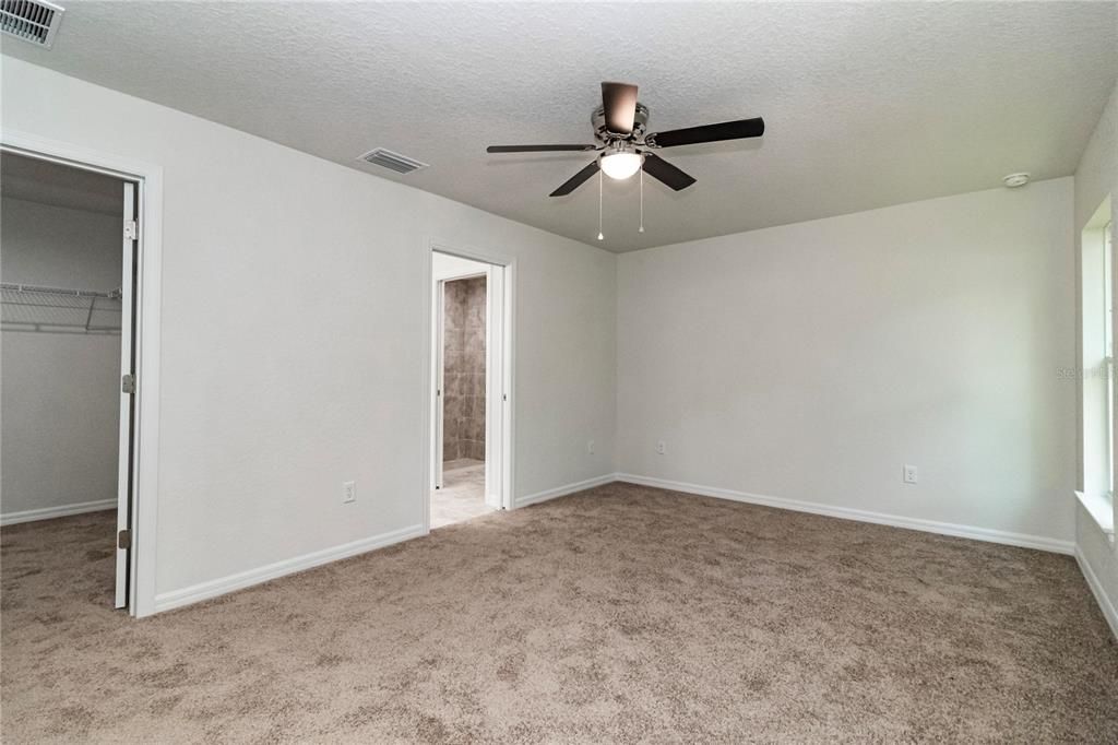 For Sale: $275,000 (3 beds, 2 baths, 1348 Square Feet)