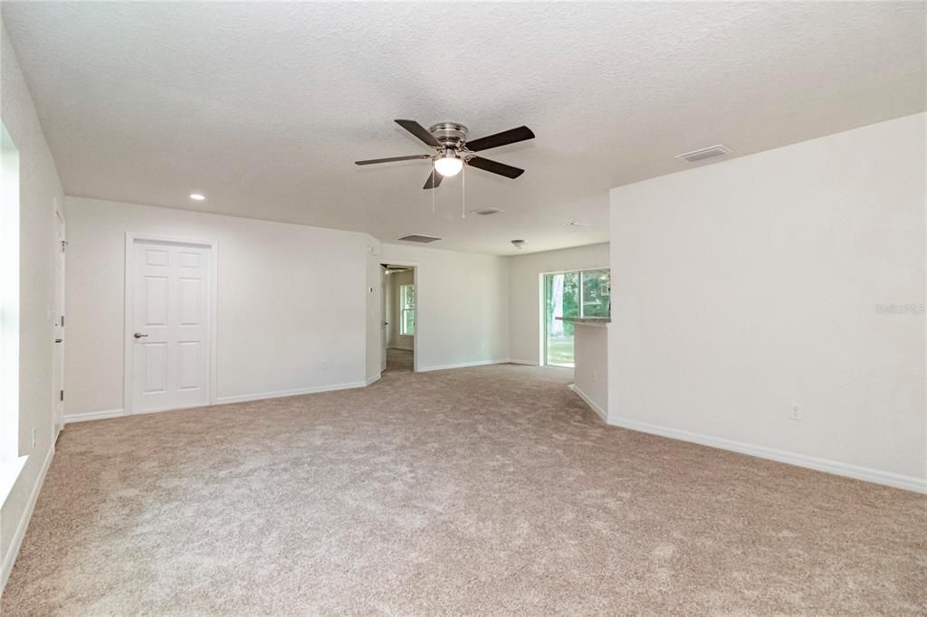 For Sale: $275,000 (3 beds, 2 baths, 1348 Square Feet)