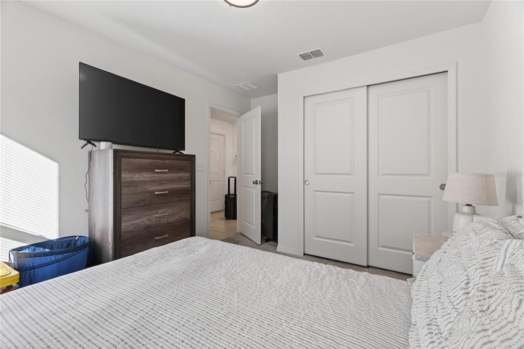 For Sale: $399,000 (4 beds, 2 baths, 1696 Square Feet)