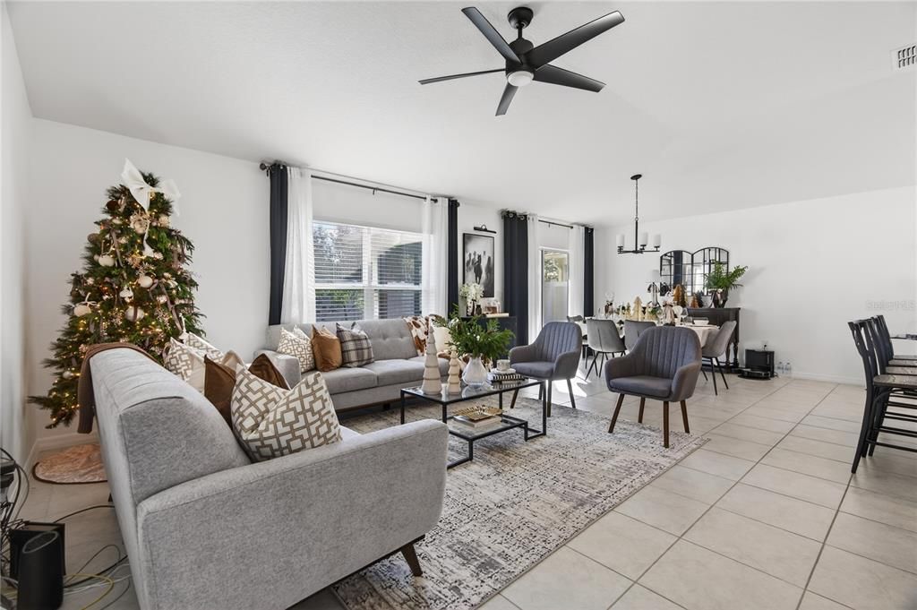 For Sale: $399,000 (4 beds, 2 baths, 1696 Square Feet)