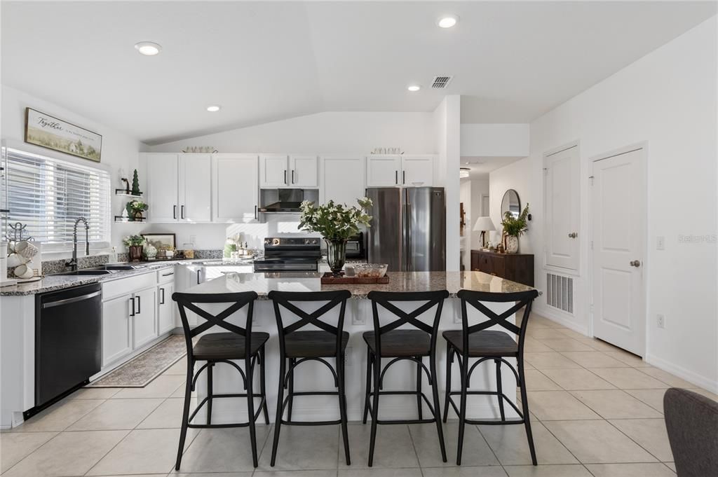 For Sale: $399,000 (4 beds, 2 baths, 1696 Square Feet)