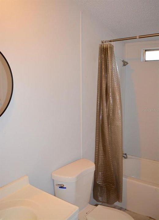 For Sale: $124,500 (3 beds, 2 baths, 924 Square Feet)