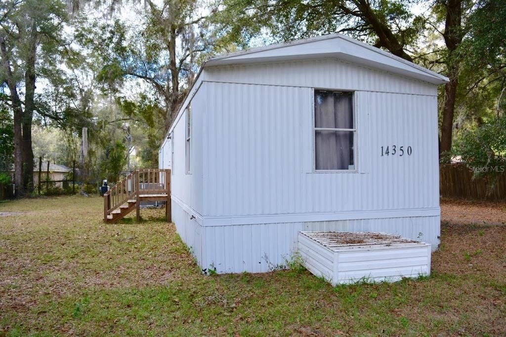 For Sale: $124,500 (3 beds, 2 baths, 924 Square Feet)