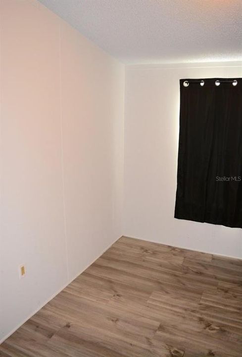 For Sale: $124,500 (3 beds, 2 baths, 924 Square Feet)