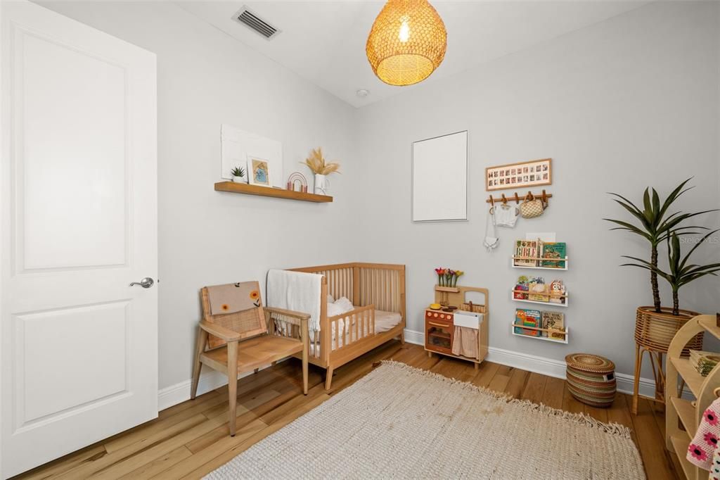 待售: $467,000 (4 贝兹, 2 浴室, 2223 平方英尺)