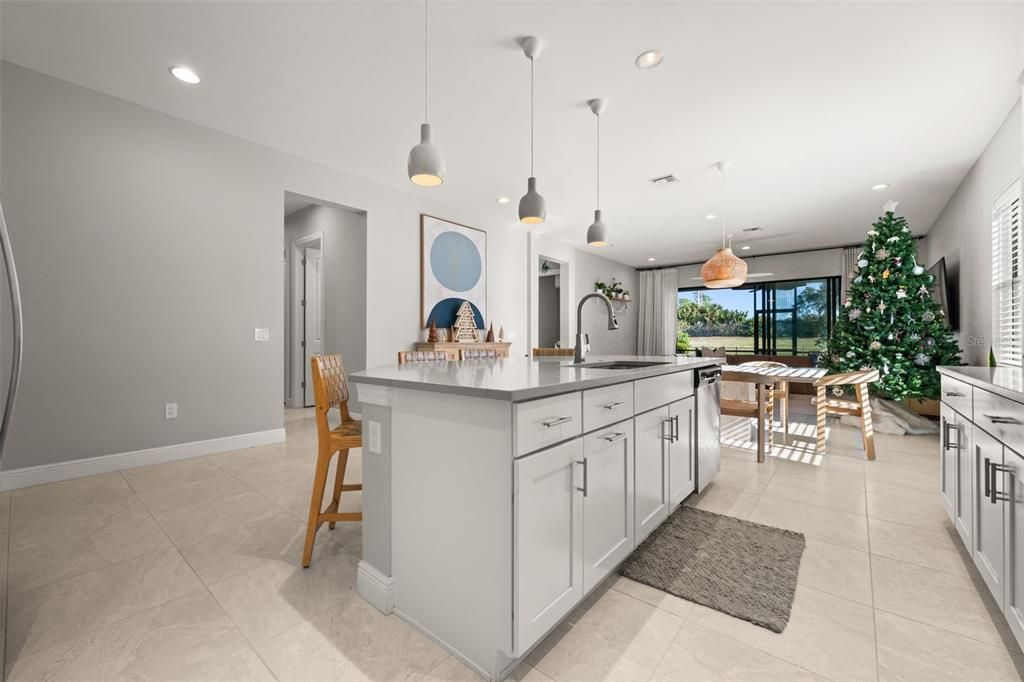 待售: $467,000 (4 贝兹, 2 浴室, 2223 平方英尺)