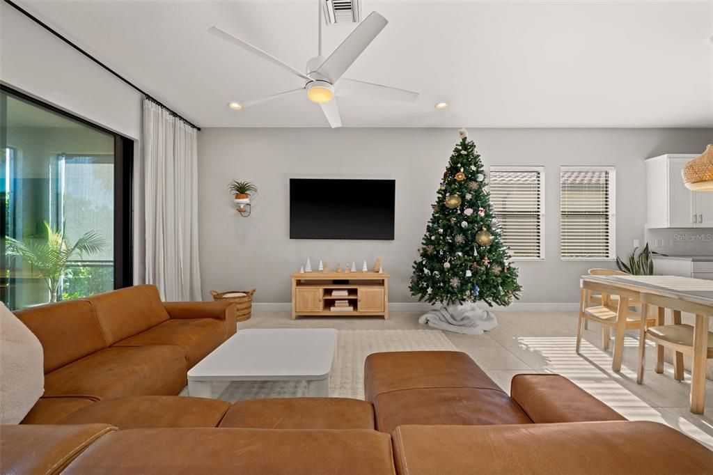 待售: $467,000 (4 贝兹, 2 浴室, 2223 平方英尺)