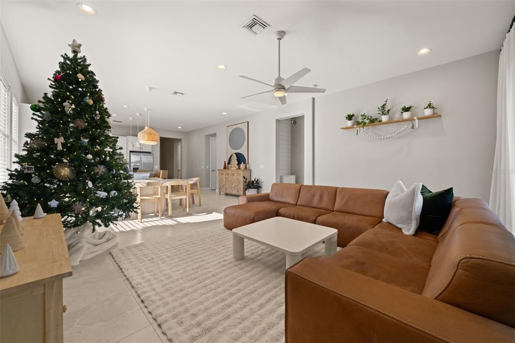 待售: $467,000 (4 贝兹, 2 浴室, 2223 平方英尺)