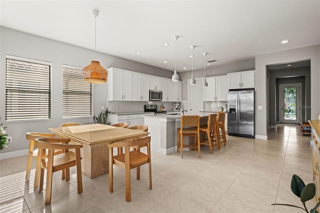 待售: $467,000 (4 贝兹, 2 浴室, 2223 平方英尺)