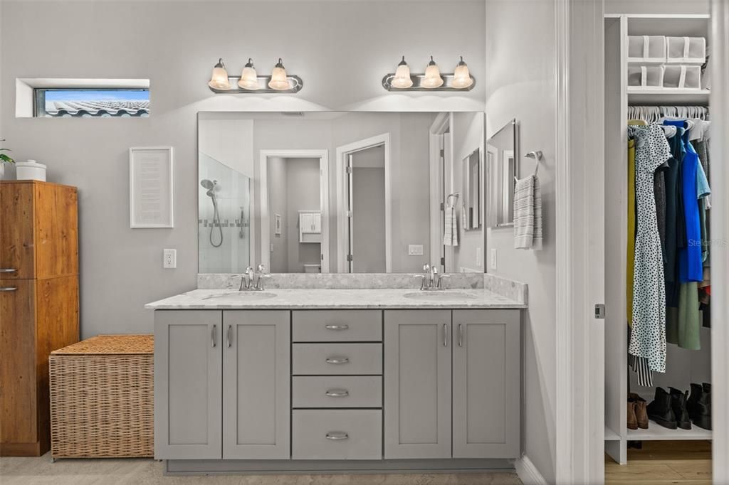 待售: $467,000 (4 贝兹, 2 浴室, 2223 平方英尺)