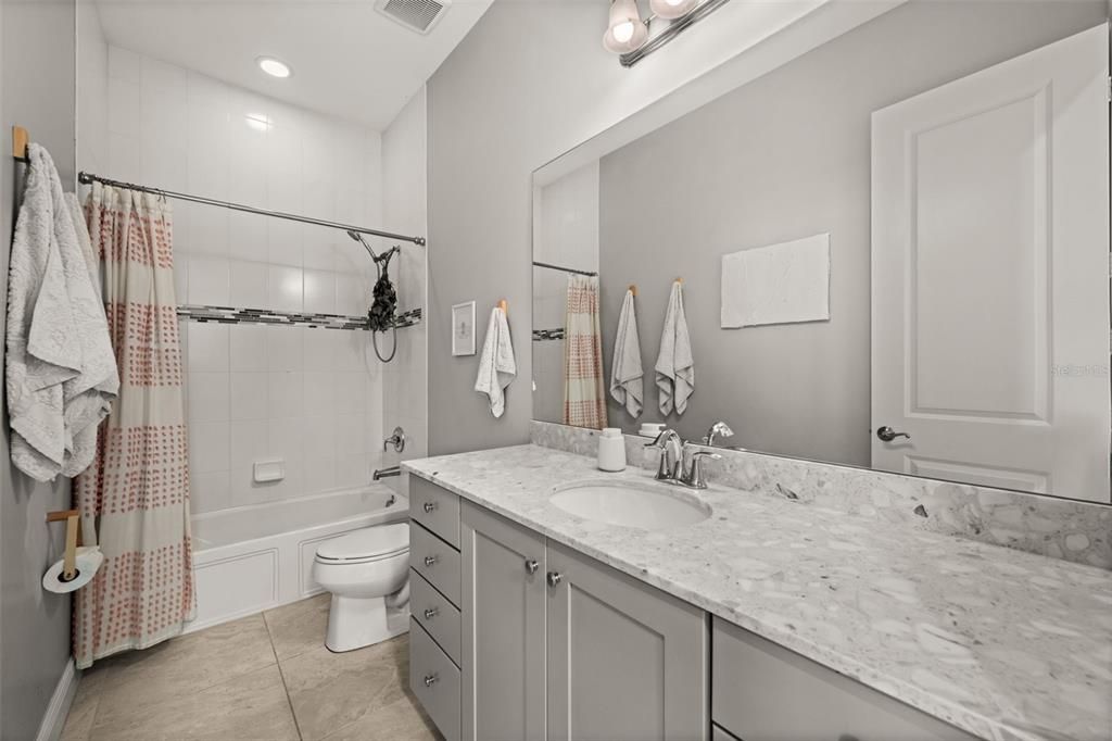 待售: $467,000 (4 贝兹, 2 浴室, 2223 平方英尺)