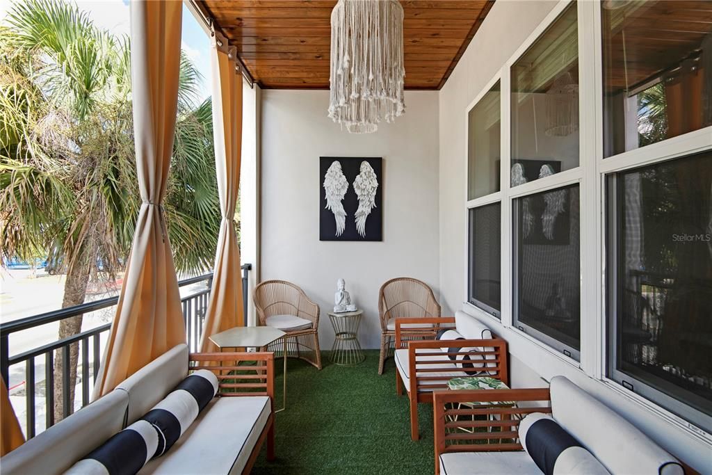 For Rent: $4,500 (3 beds, 3 baths, 2424 Square Feet)