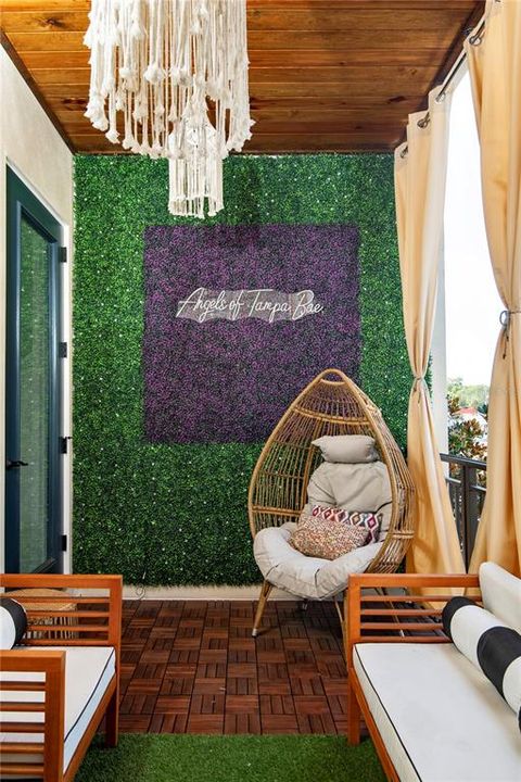 For Rent: $4,500 (3 beds, 3 baths, 2424 Square Feet)