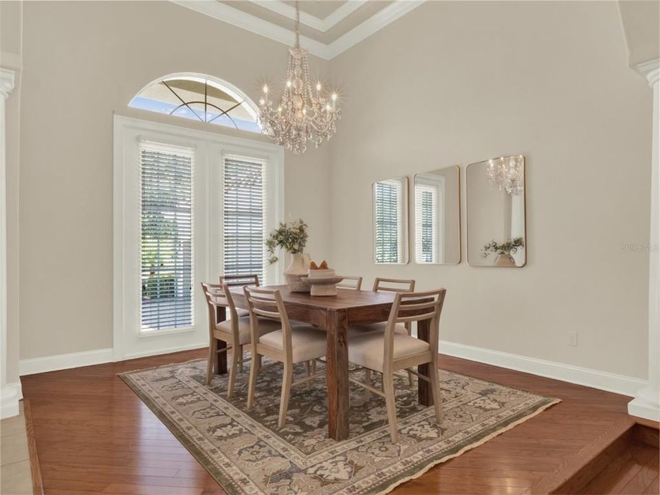 出租: $8,995 (4 贝兹, 3 浴室, 3751 平方英尺)