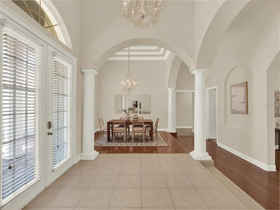 出租: $8,995 (4 贝兹, 3 浴室, 3751 平方英尺)