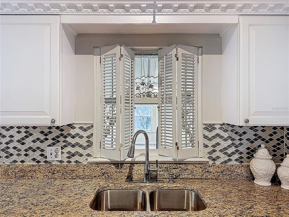 На продажу: $390,000 (3 спален, 2 ванн, 1738 Квадратных фут)