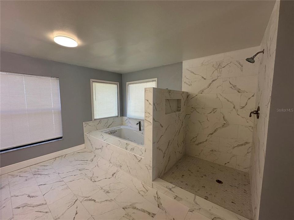 En Renta: $3,800 (5 camas, 2 baños, 2748 Pies cuadrados)