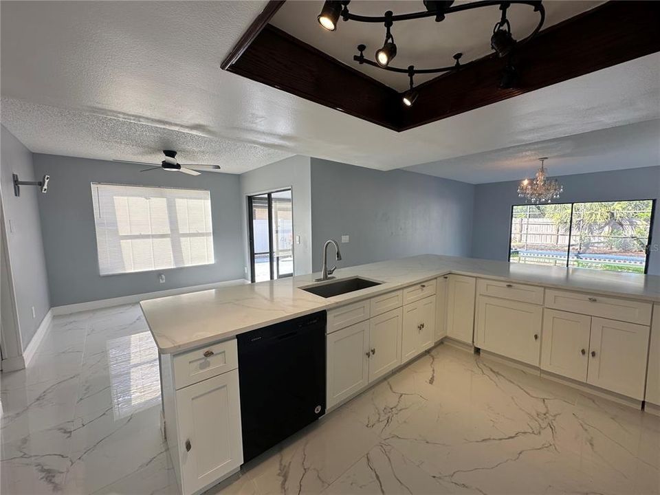 En Renta: $3,800 (5 camas, 2 baños, 2748 Pies cuadrados)