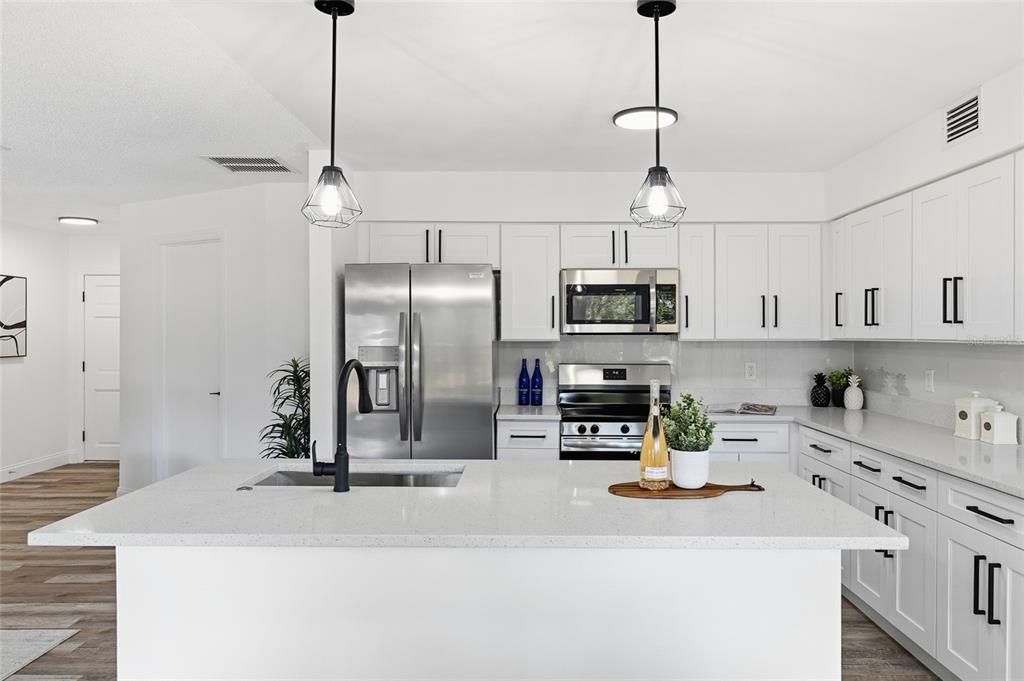 En Venta: $285,000 (3 camas, 2 baños, 1221 Pies cuadrados)