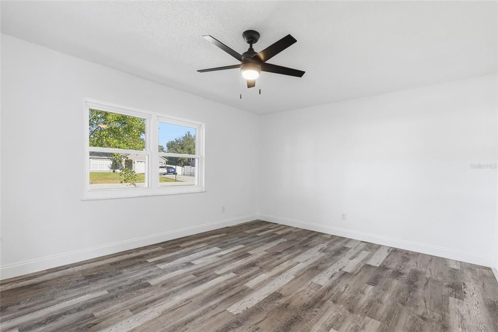 En Venta: $285,000 (3 camas, 2 baños, 1221 Pies cuadrados)