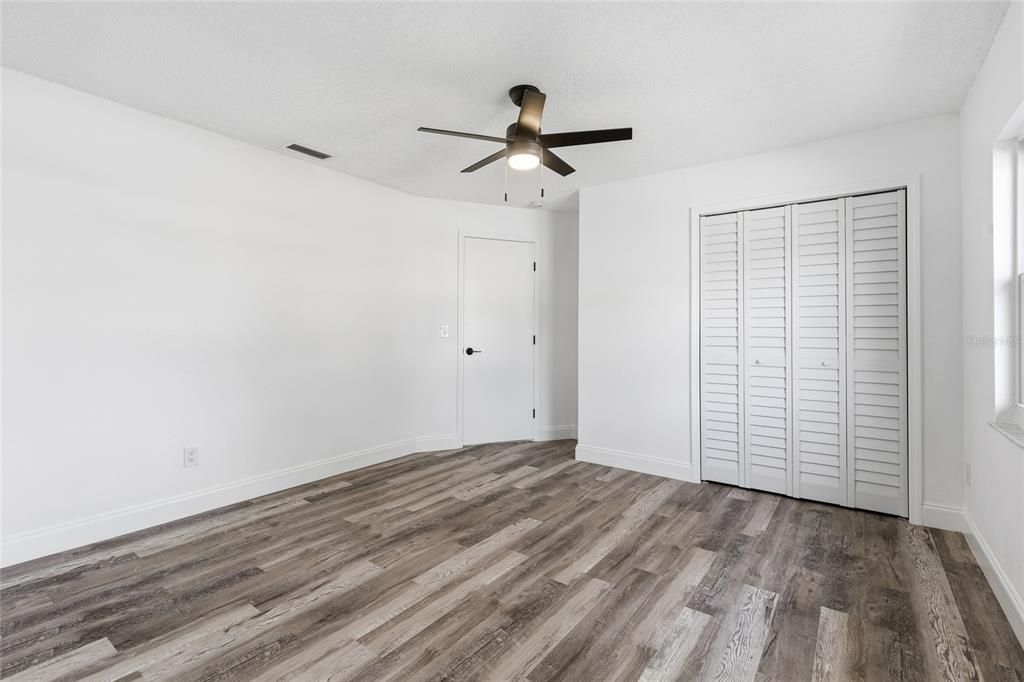 En Venta: $285,000 (3 camas, 2 baños, 1221 Pies cuadrados)