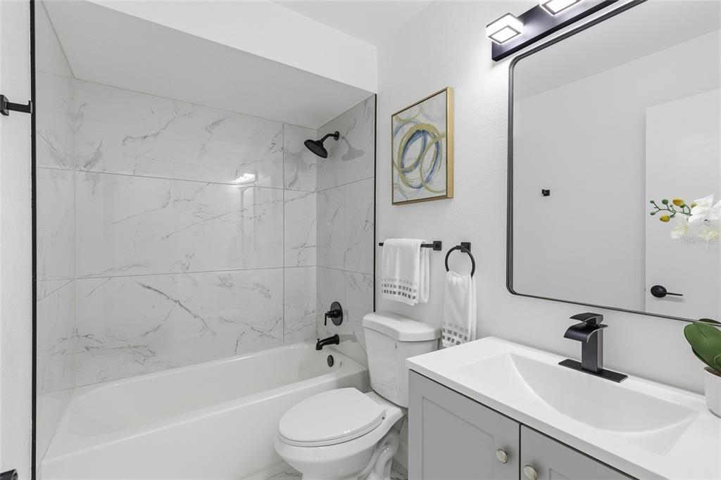 En Venta: $285,000 (3 camas, 2 baños, 1221 Pies cuadrados)