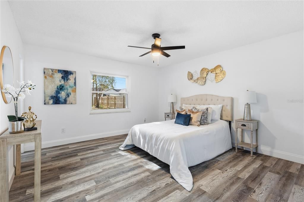 En Venta: $285,000 (3 camas, 2 baños, 1221 Pies cuadrados)