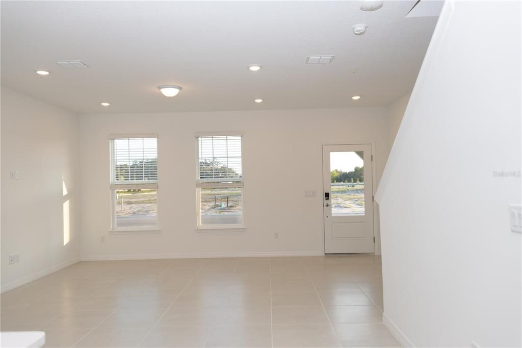 В аренду: $2,850 (3 спален, 2 ванн, 1683 Квадратных фут)