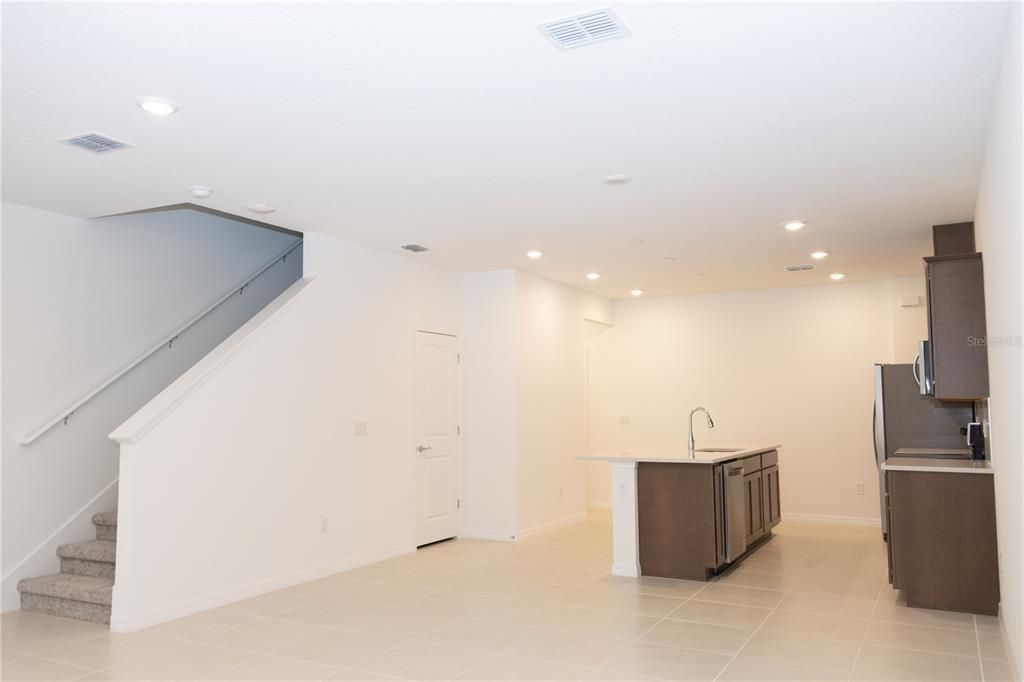 В аренду: $2,850 (3 спален, 2 ванн, 1683 Квадратных фут)