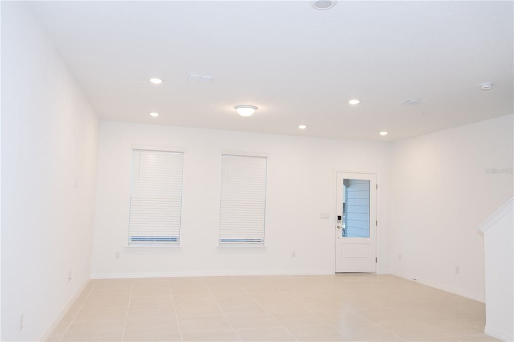 В аренду: $2,850 (3 спален, 2 ванн, 1683 Квадратных фут)