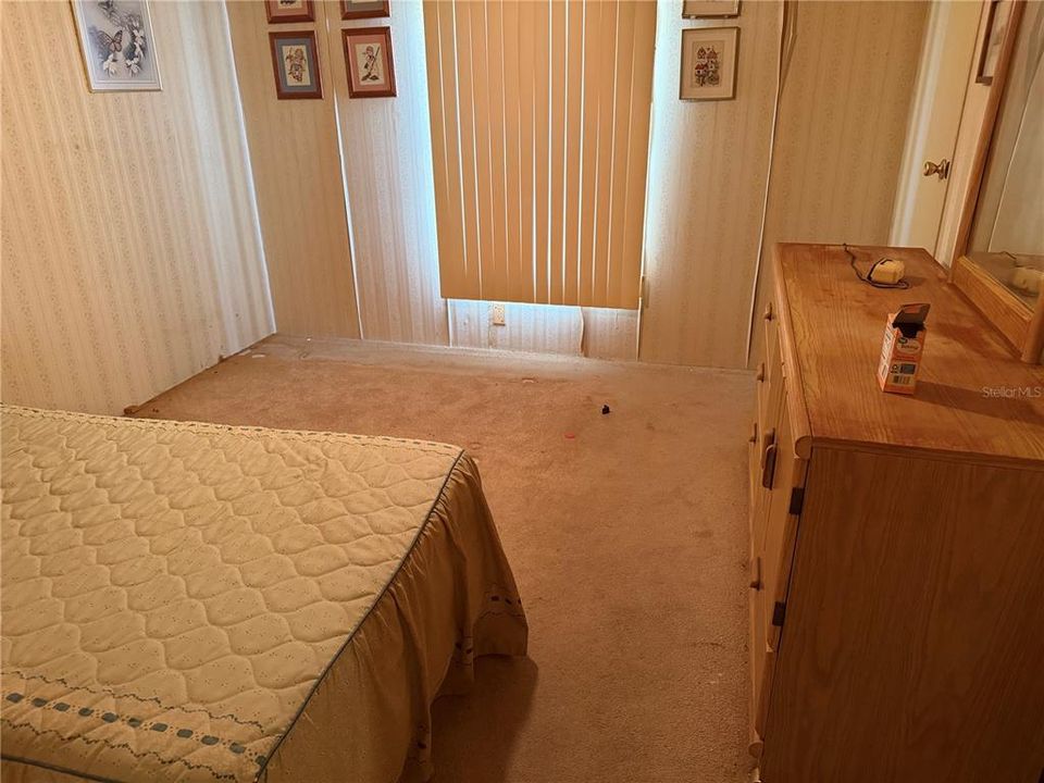 For Sale: $49,900 (2 beds, 2 baths, 1176 Square Feet)