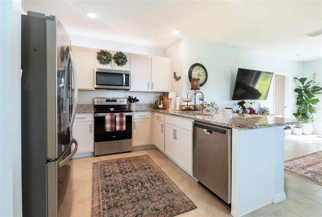 For Sale: $367,400 (3 beds, 2 baths, 1515 Square Feet)