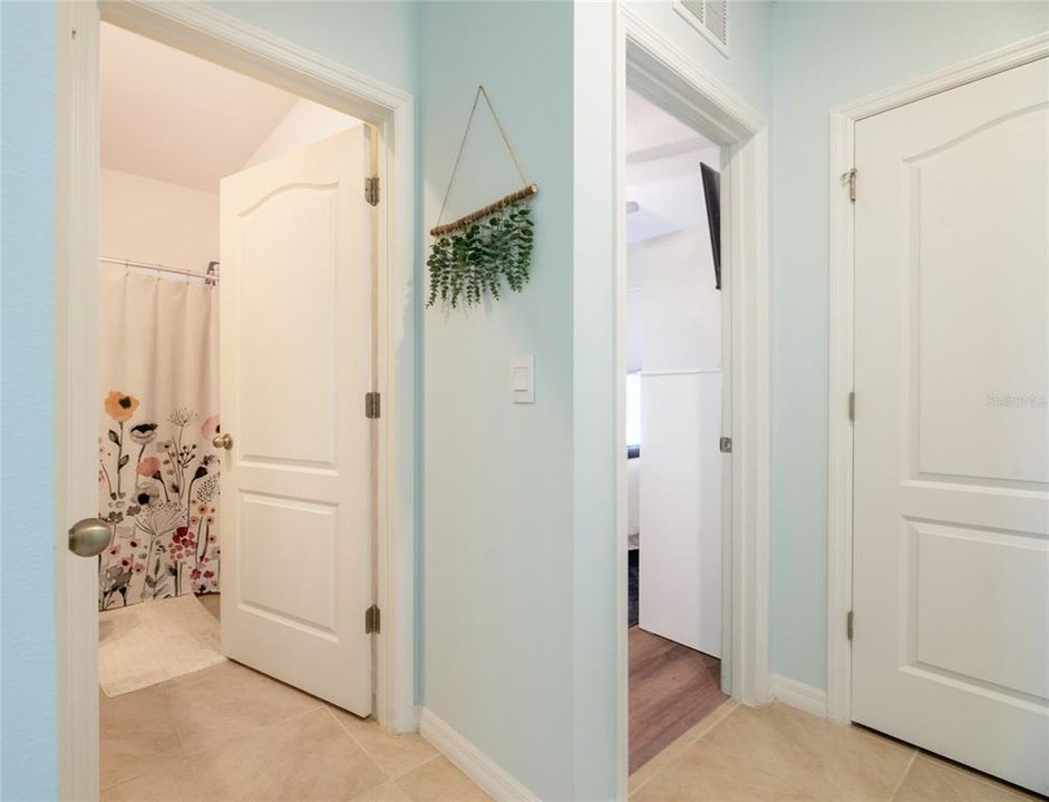 For Sale: $367,400 (3 beds, 2 baths, 1515 Square Feet)