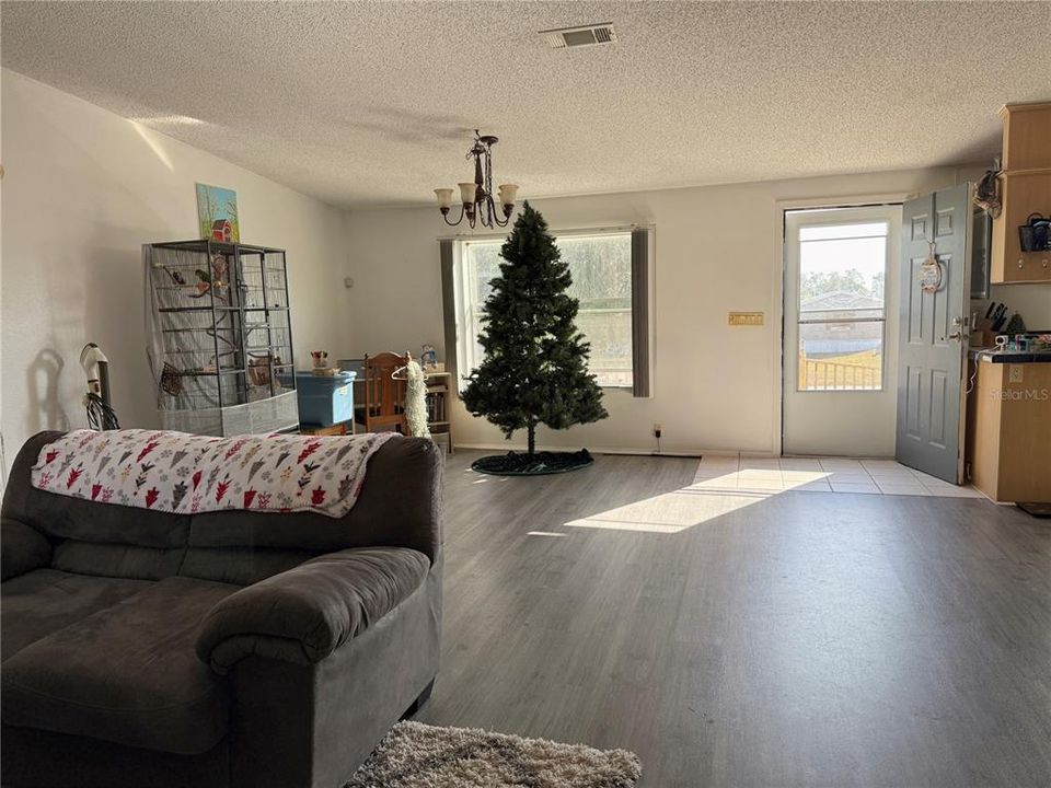 For Sale: $249,000 (3 beds, 2 baths, 1984 Square Feet)