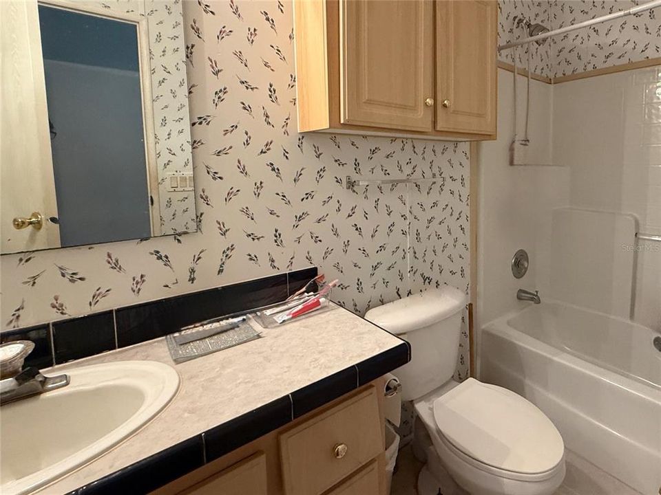 For Sale: $249,000 (3 beds, 2 baths, 1984 Square Feet)